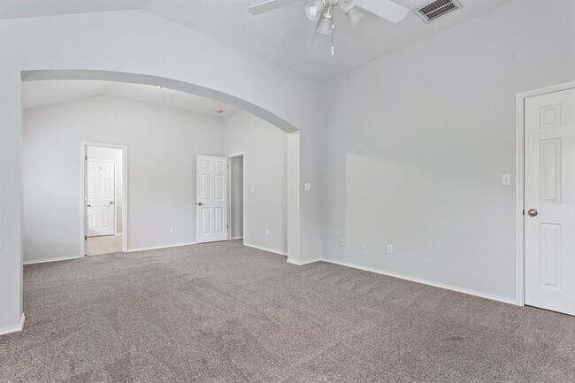Building Photo - 1720 Briarton Ln S