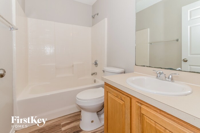 Building Photo - 9759 Redbird Creek Dr