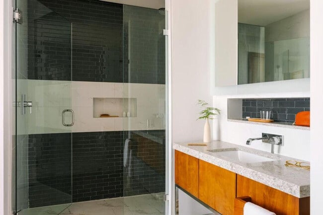 Building Photo - 1780 Polk St