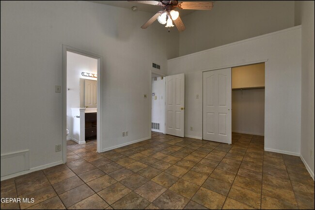 Building Photo - 7958 Starry Night Dr