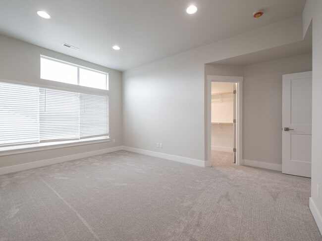 Building Photo - 9381 SW Eunice Ln