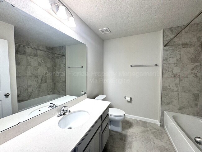 Building Photo - 5945 Glory Bower Dr