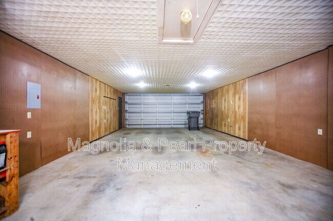 Building Photo - 207 Westwood Pl