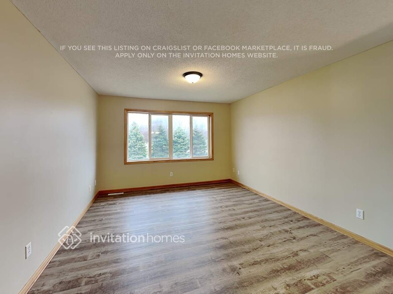 Building Photo - 2617 Edinbrook Terrace