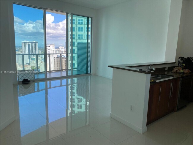 Building Photo - 300 S Biscayne Blvd
