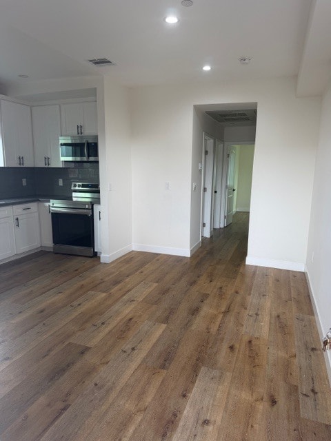 Building Photo - 5875 Towne Ave