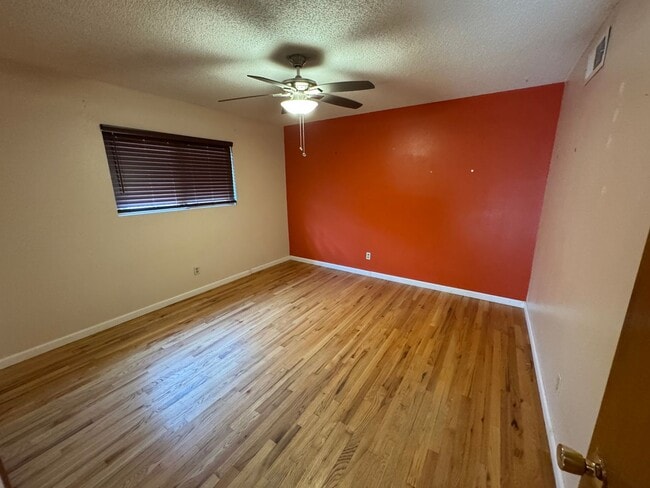 Building Photo - North Valley Charmer on Large Lot Near Historic 4th Street