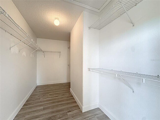 Building Photo - 9551 Bennington Chase Dr