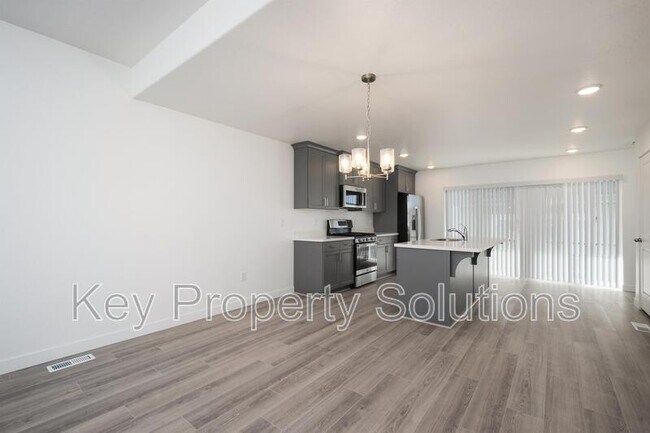 Building Photo - 12981 Devils Carden Ct