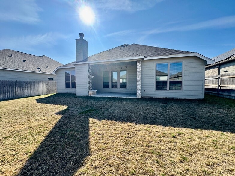 Building Photo - 7308 Rosado Dr