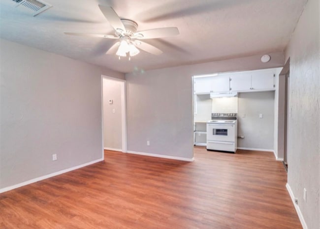 Building Photo - 1445 Mallard Dr