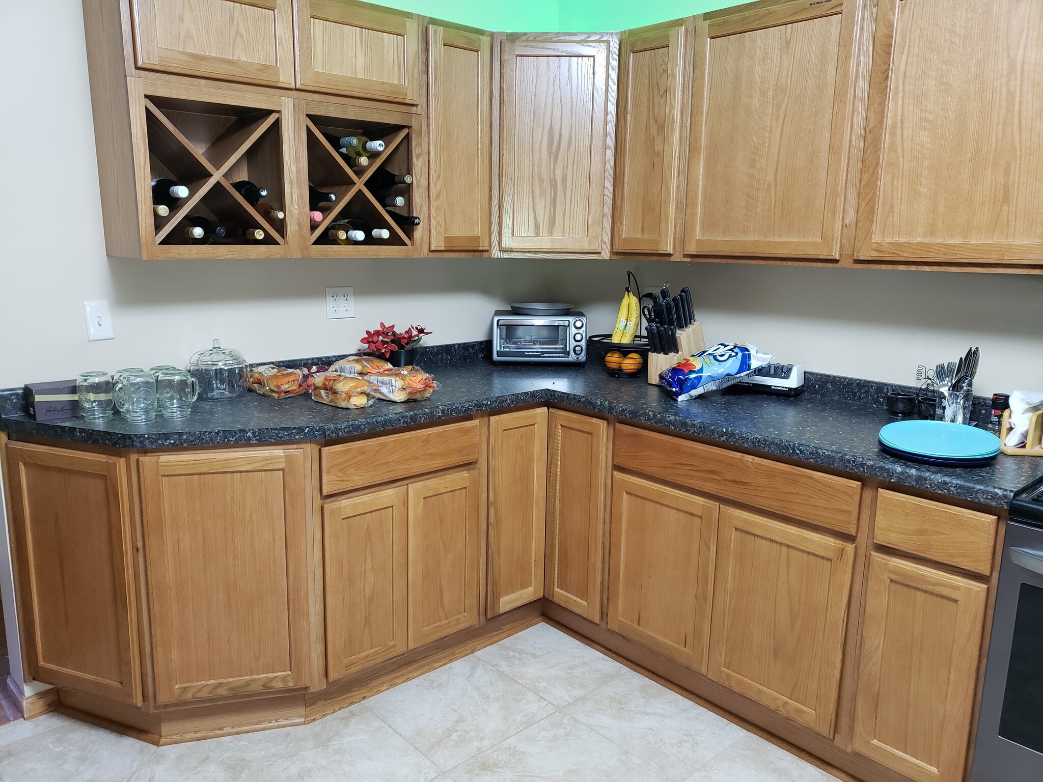 Kitchen - 2267 S Syene Rd