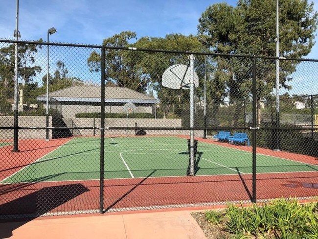 Building Photo - 2276 Manzana Way