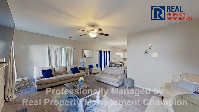 Building Photo - Spacious 3 BD/2.5 BA Home with Office Feat...