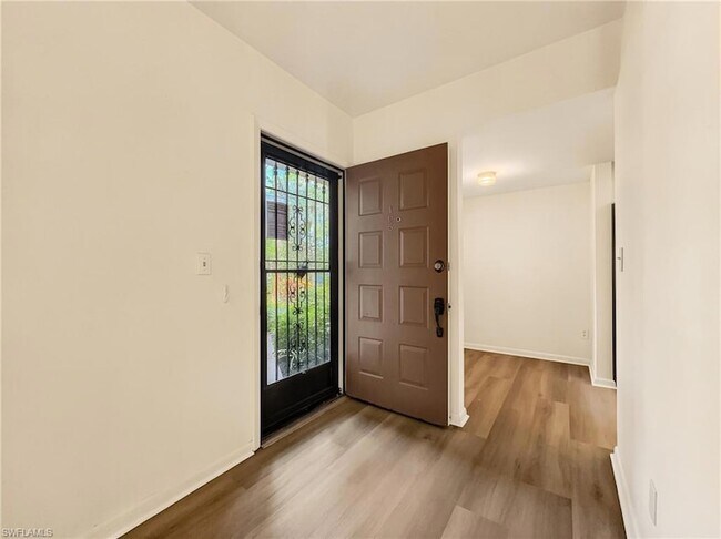 Building Photo - 1701 Courtyard Way