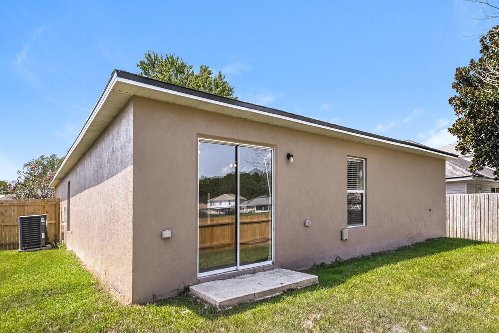 Building Photo - 9341 Thunderbolt Dr