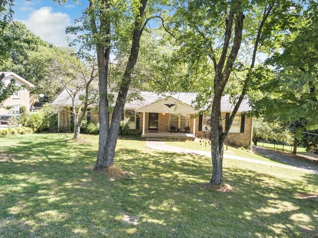 Building Photo - 509 Mathes Ct
