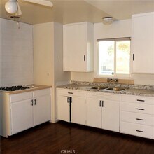 Building Photo - 501 University Pl