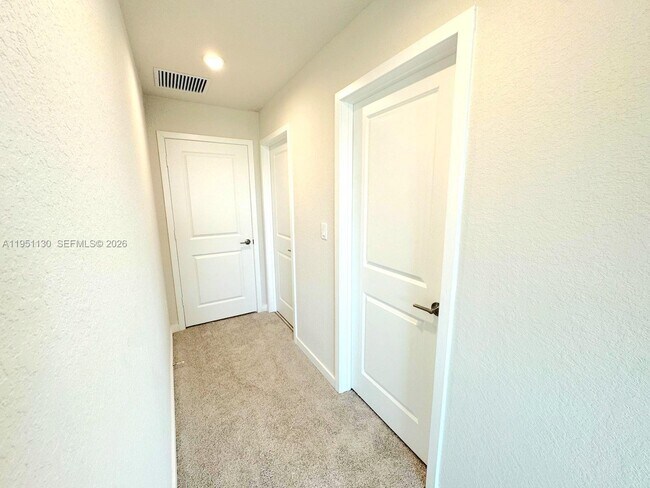 Building Photo - 1054 NW 6th St