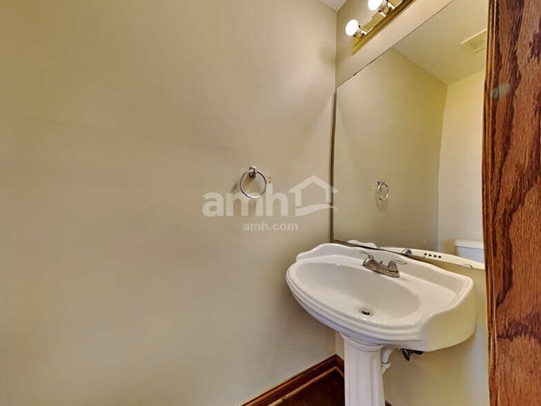Building Photo - 841 Ginger Ridge Dr