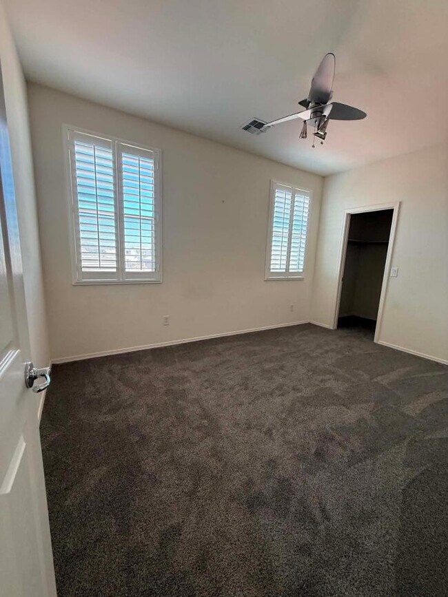 Building Photo - 20652 N Donithan Way