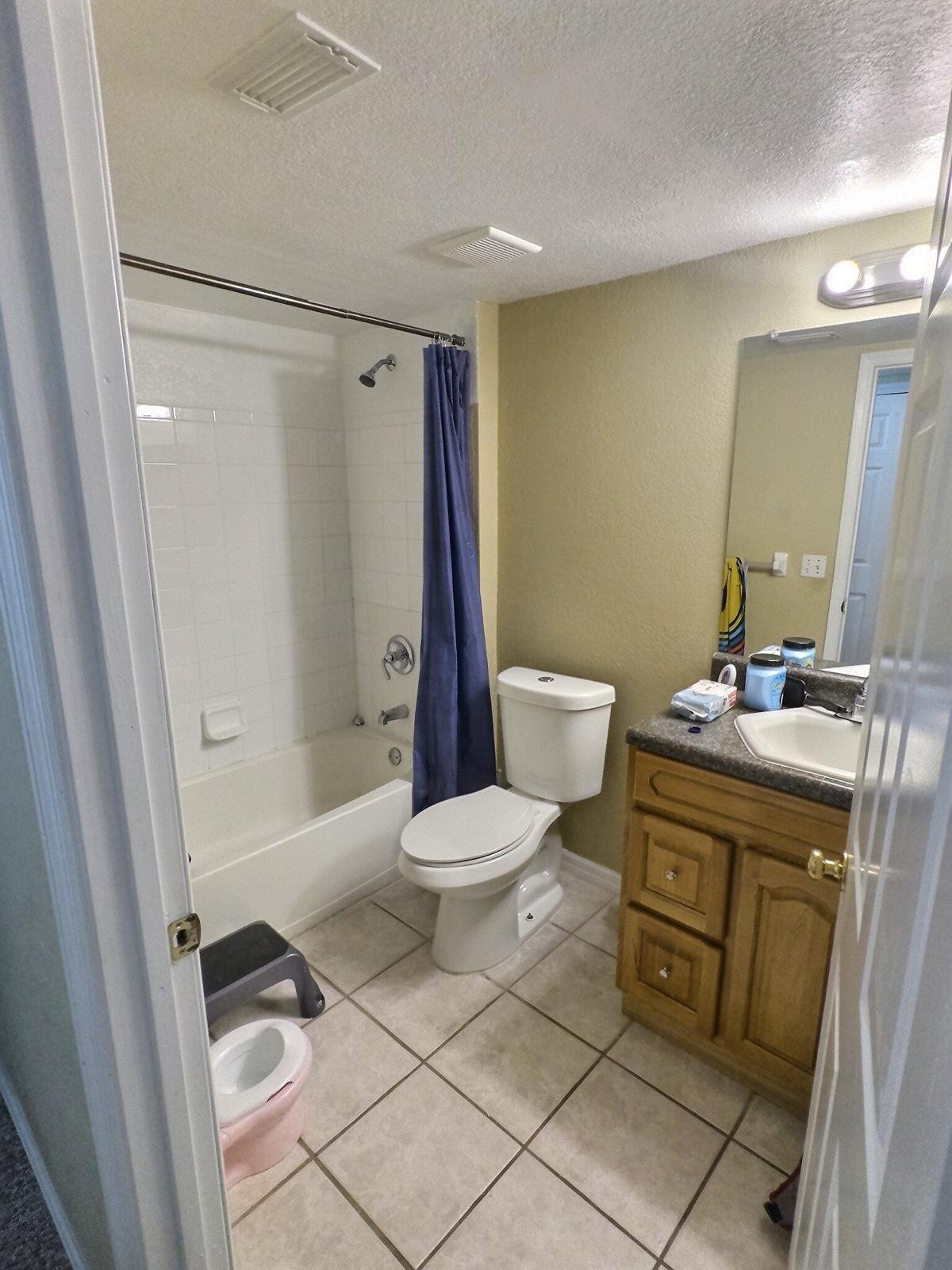 Building Photo - 13803 Fairway Island Dr
