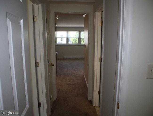 Building Photo - 319 Camden Ave