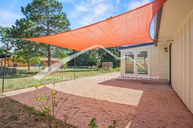 Building Photo - 1363 Ginny Ln