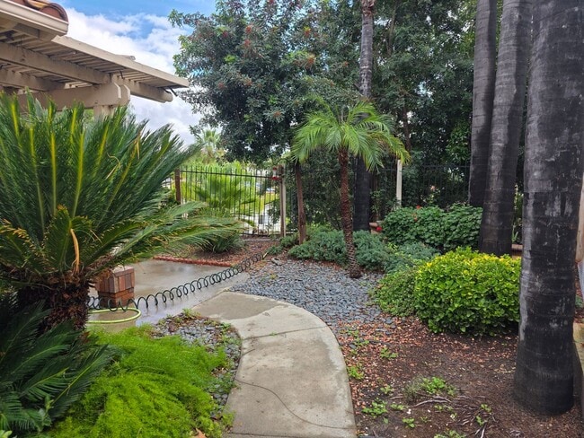 Building Photo - Single Level Home in Redhawk on Cul-de-Sac with Views!