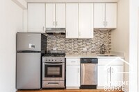 Building Photo - 2520 W Leland Ave