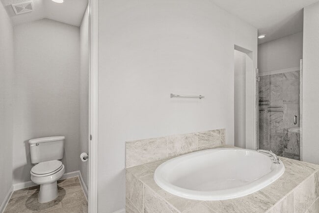 Building Photo - Beautiful 4 bed 3 bath Single Story Home i...