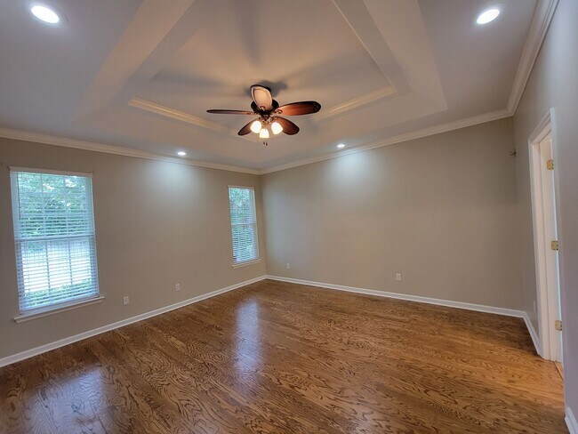 Building Photo - 3 bedroom home for rent in golden eagle's gated community, available July 6 2026, 2 car garage, f...