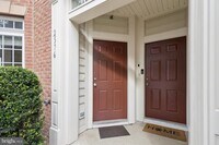 Building Photo - 2576 Eastbourne Dr