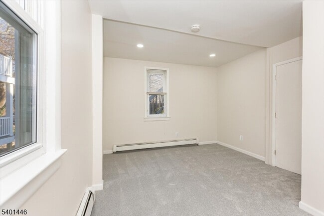 Building Photo - 55 Greenwood Ave