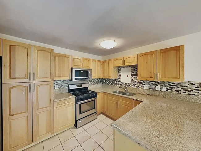 Building Photo - Charming 1-bedroom, 1-bathroom residence located in Ewa Beach