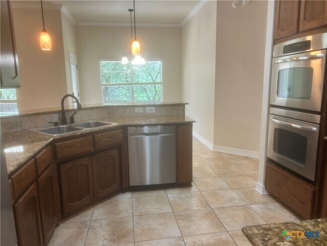 Building Photo - 2429 Nickelback Dr