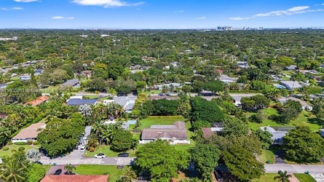 Building Photo - 8081 SW 139th Ter