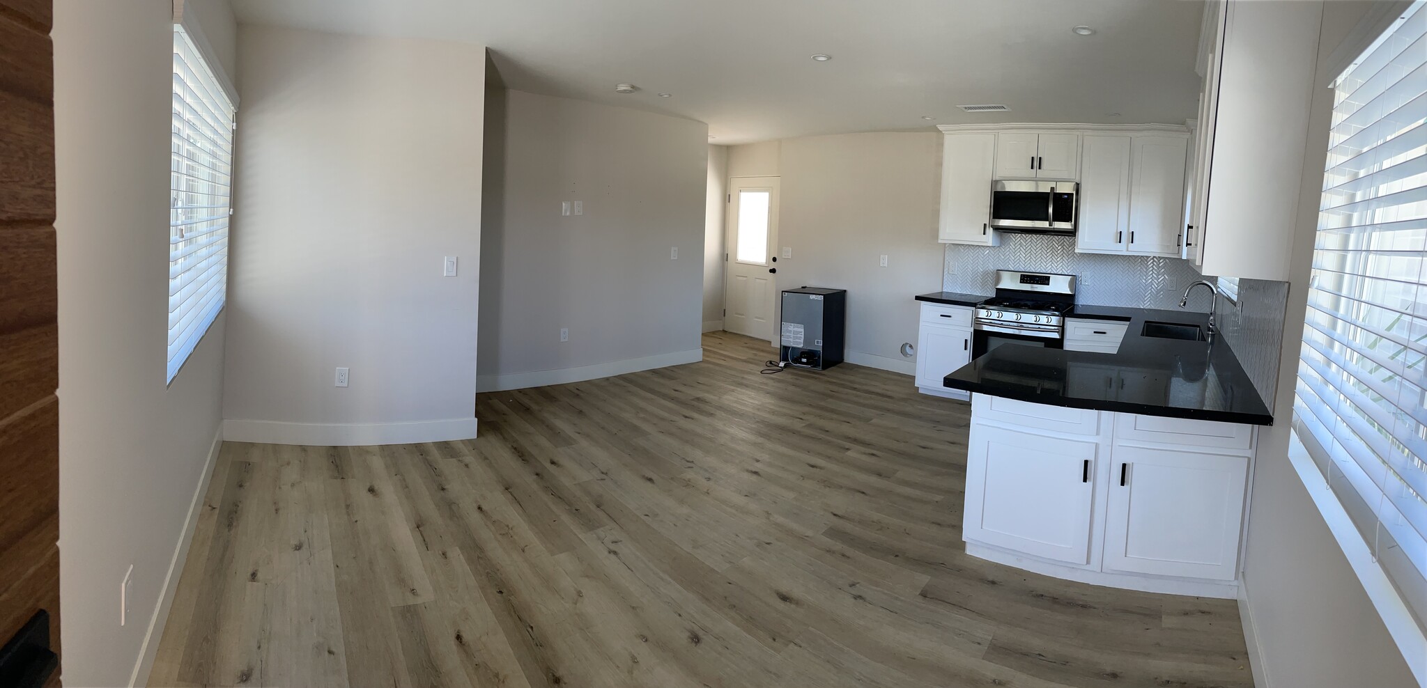 Building Photo - 1029 Oleander St