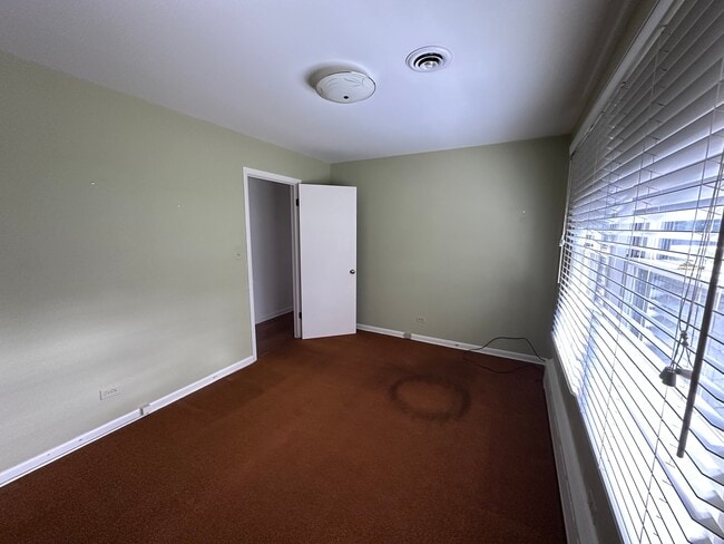 Building Photo - 2300 Landwehr Rd
