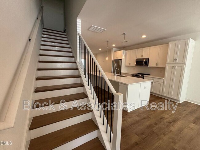 Building Photo - 5710 Parker Pnes Ct