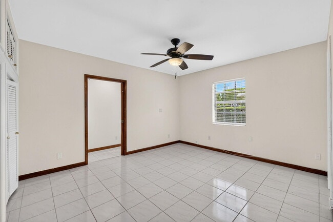 Building Photo - 2060 Tropic Isle