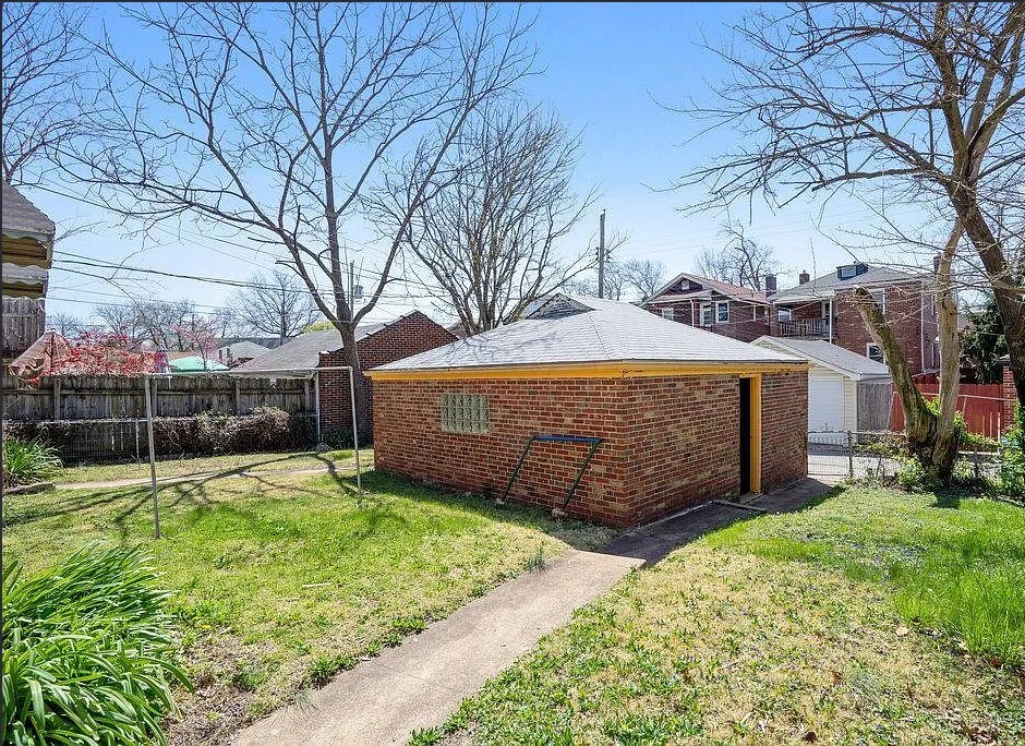 Building Photo - 4976 Oleatha Ave