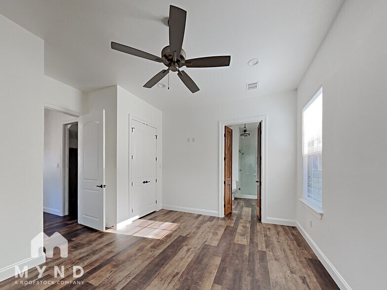 Building Photo - 1206 Comanche Cove Dr