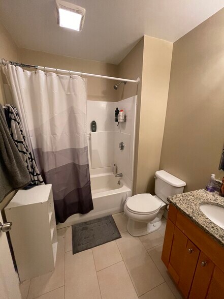 Building Photo - 76-78 Egmont St. Unit 5