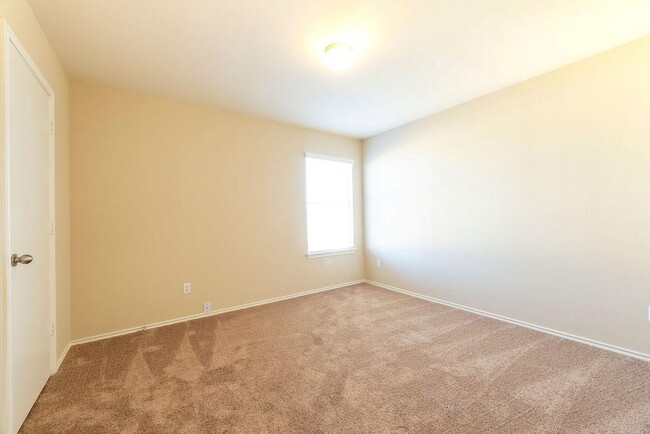 Building Photo - 6609 Plains Crest Dr