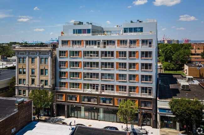 Building Photo - 477 Broadway