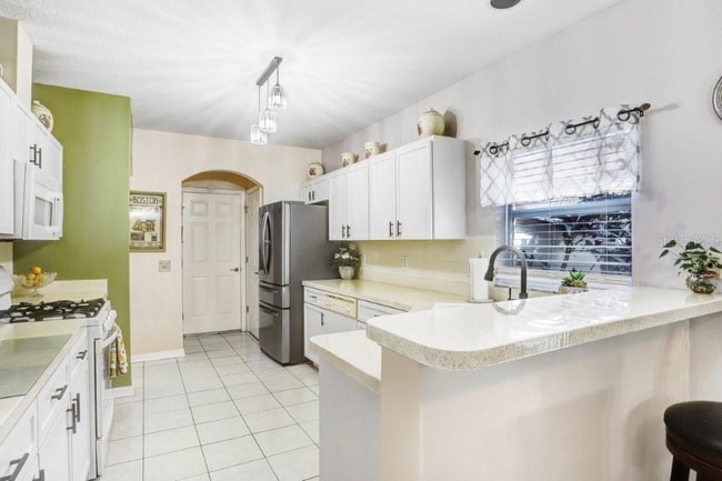 Building Photo - 8638 Hawbuck St