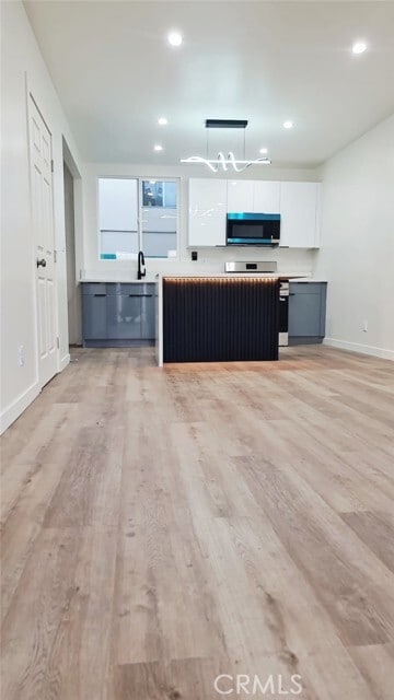 Building Photo - 3028-3022 W 12th St