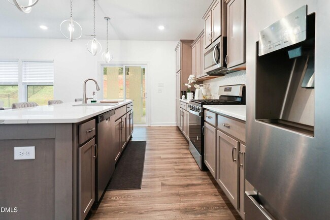 Building Photo - 396 Bent Willow Dr