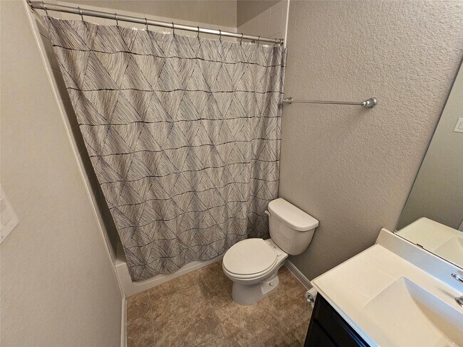 Building Photo - 1608 Groce Ln